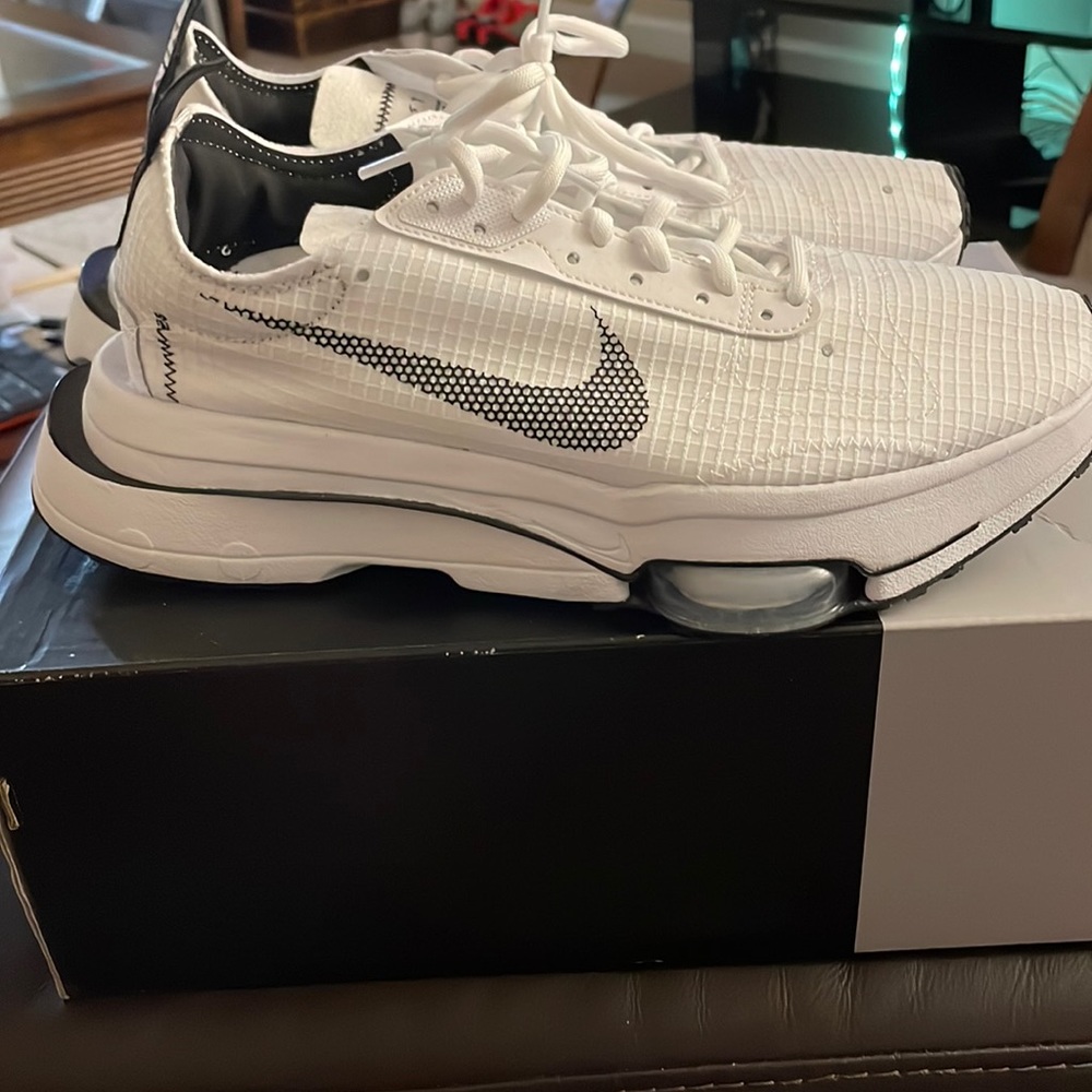 Nike Air Zoom-Type SE "White/Black/Pure Platinum"